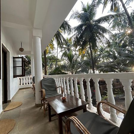Silent Beach Resort Mandrem Luaran gambar