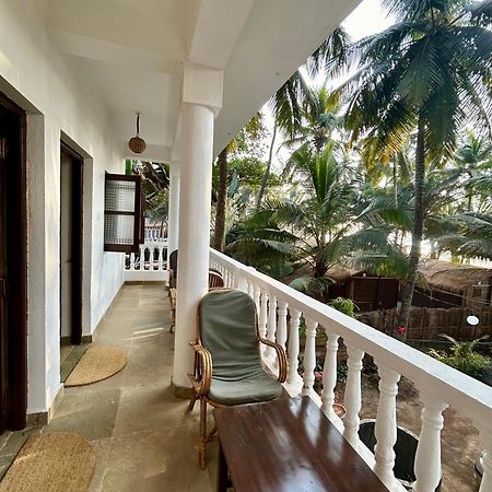 Silent Beach Resort Mandrem Luaran gambar