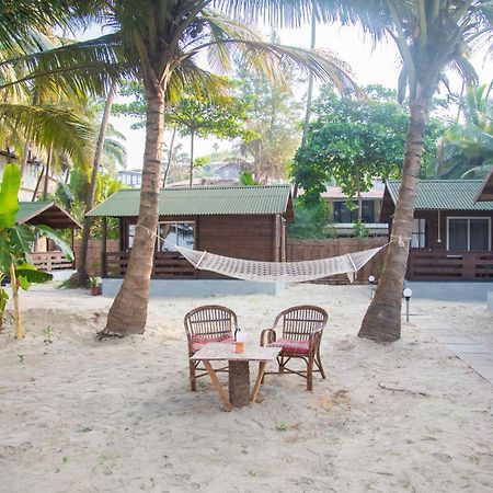 Silent Beach Resort Mandrem Luaran gambar