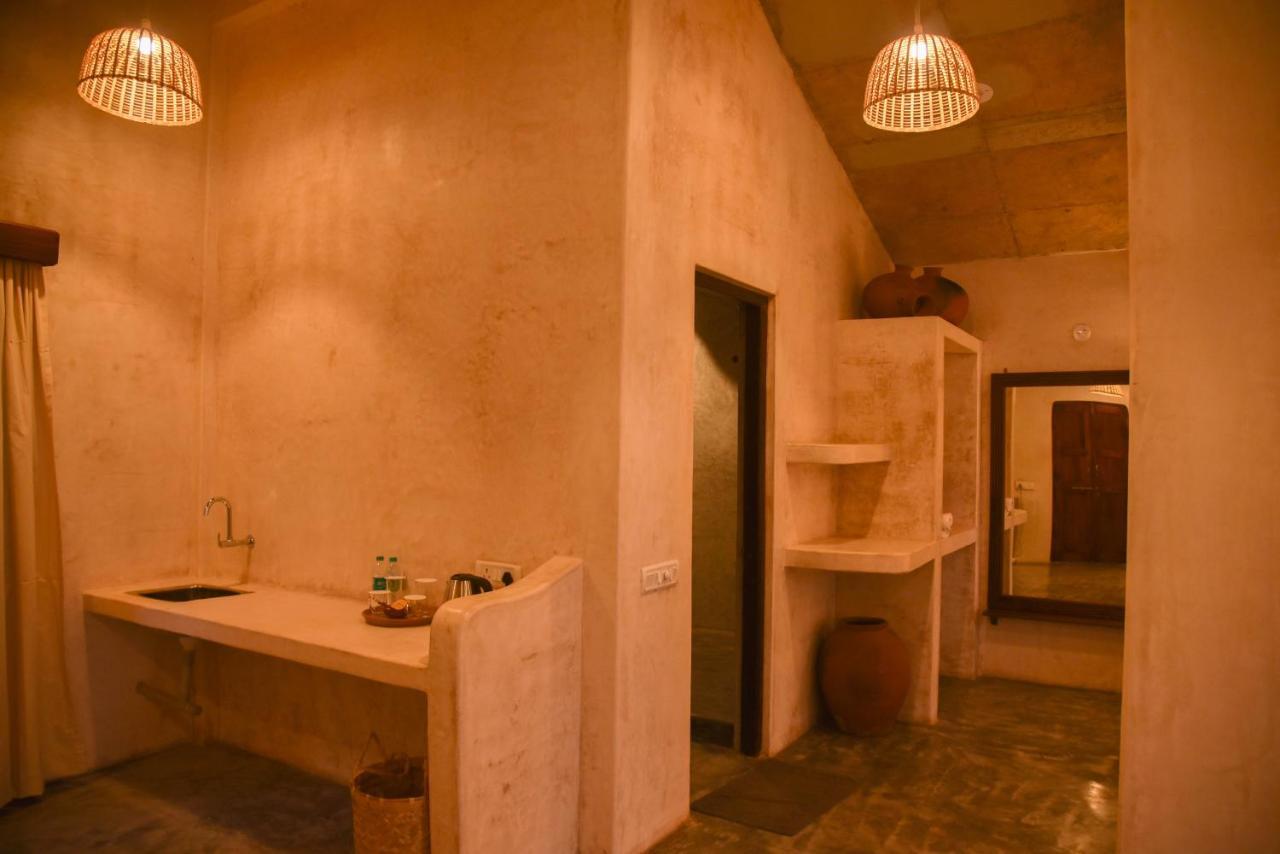 Silent Beach Resort Mandrem Luaran gambar