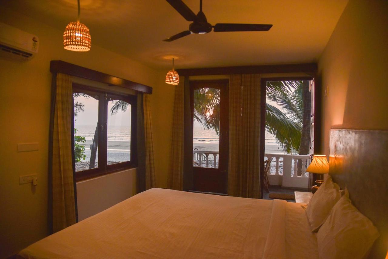 Silent Beach Resort Mandrem Luaran gambar