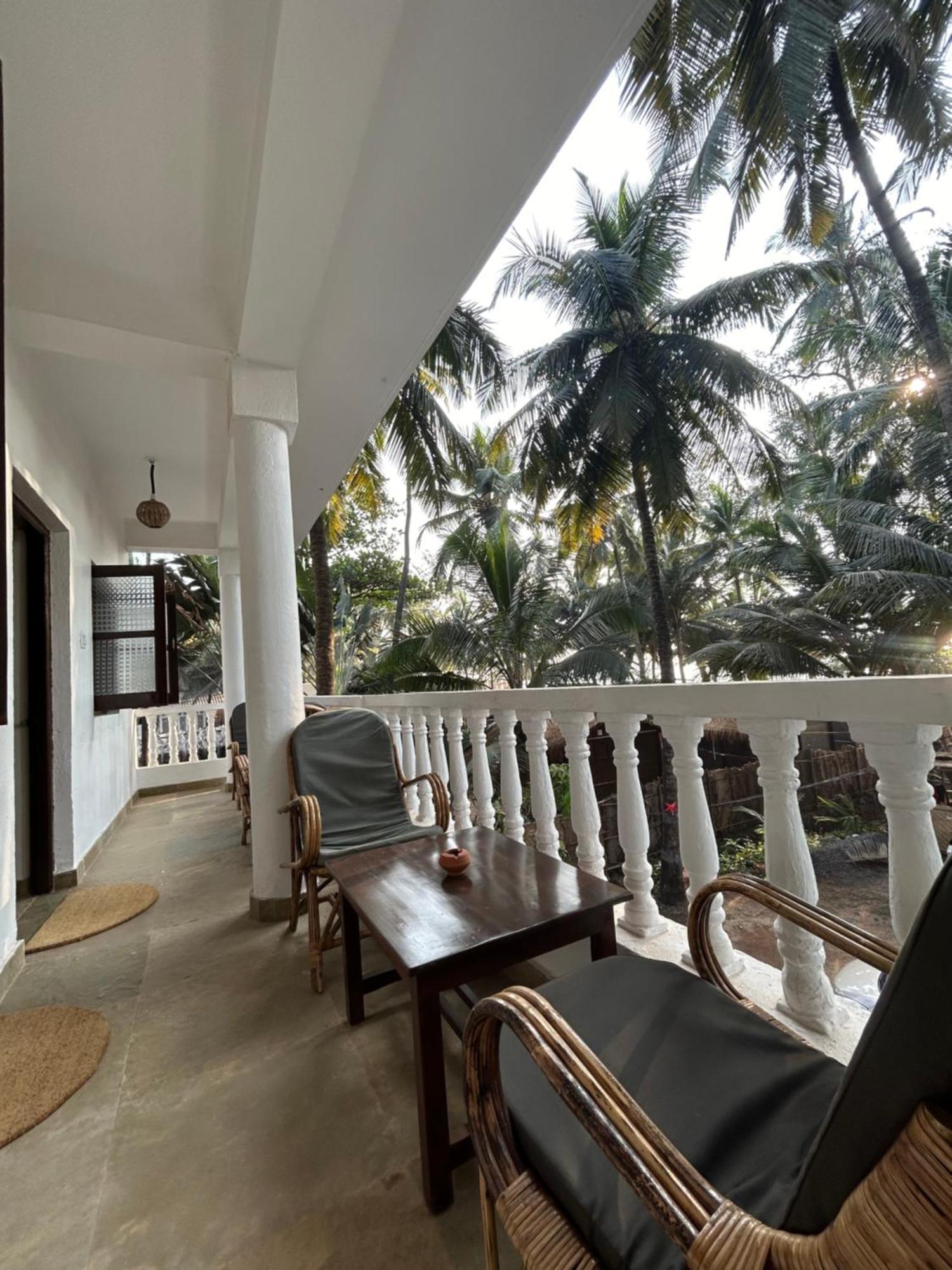 Silent Beach Resort Mandrem Luaran gambar