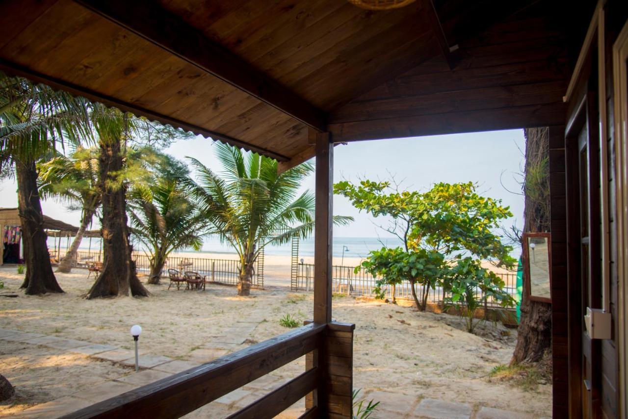 Silent Beach Resort Mandrem Luaran gambar
