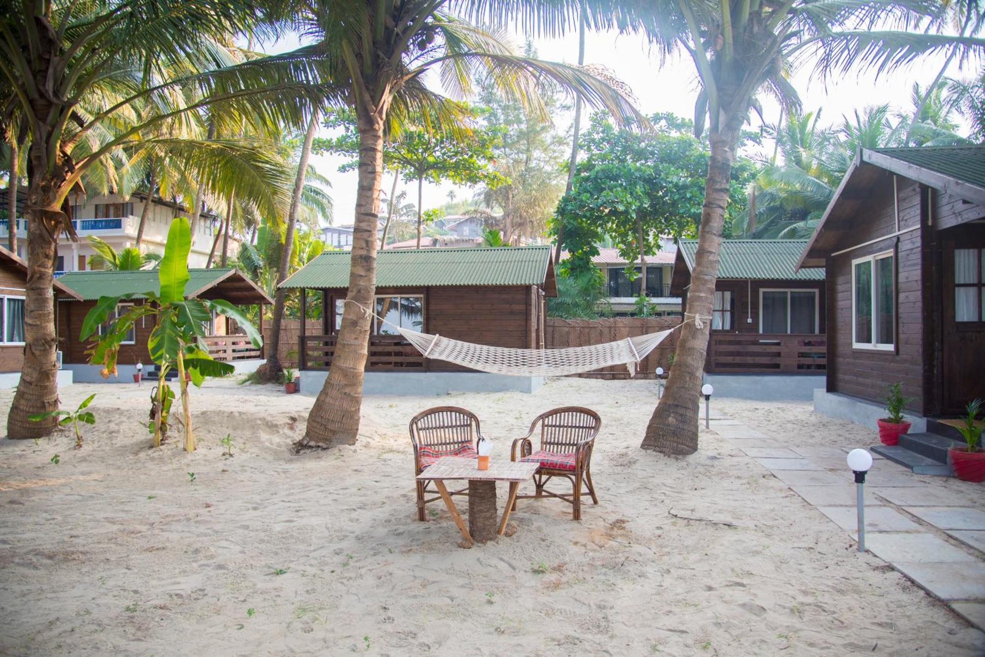 Silent Beach Resort Mandrem Luaran gambar