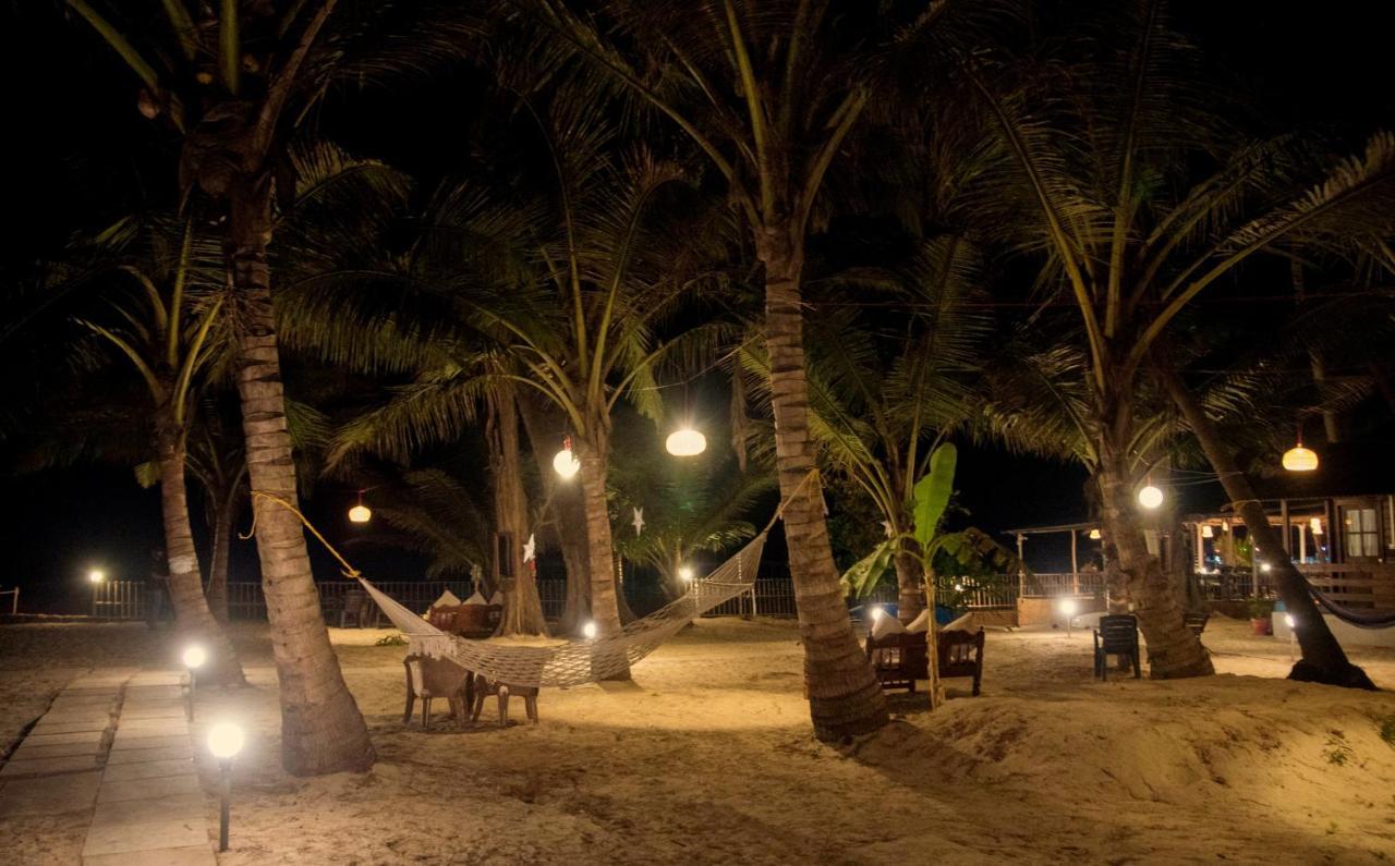Silent Beach Resort Mandrem Luaran gambar